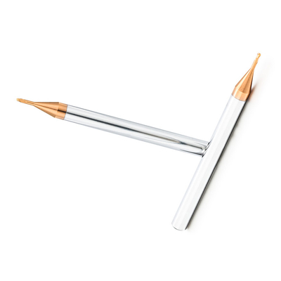 Extrémité solide Mills For Steel de nez de boule de la cannelure R0.5 du carbure de tungstène 2