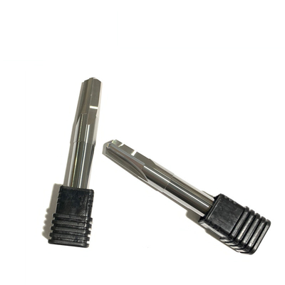 le carbure solide de commande numérique par ordinateur de 4Flutes 6Flutes effilent l'alésoir 16mm pour l'acier